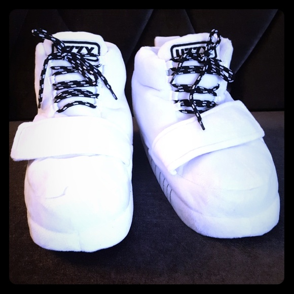 jordan uzzy slippers